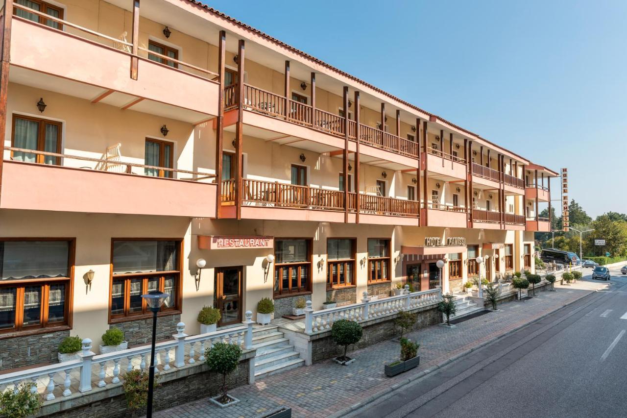 Famissi Hotel Kalambaka Extérieur photo