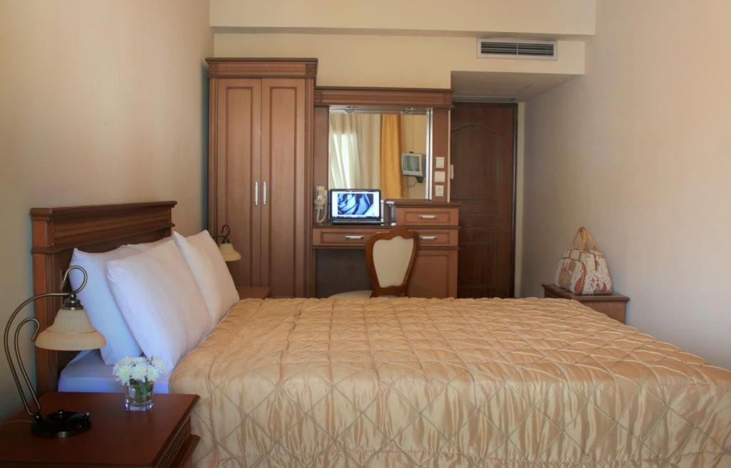 Famissi Hotel Kalambaka Chambre photo