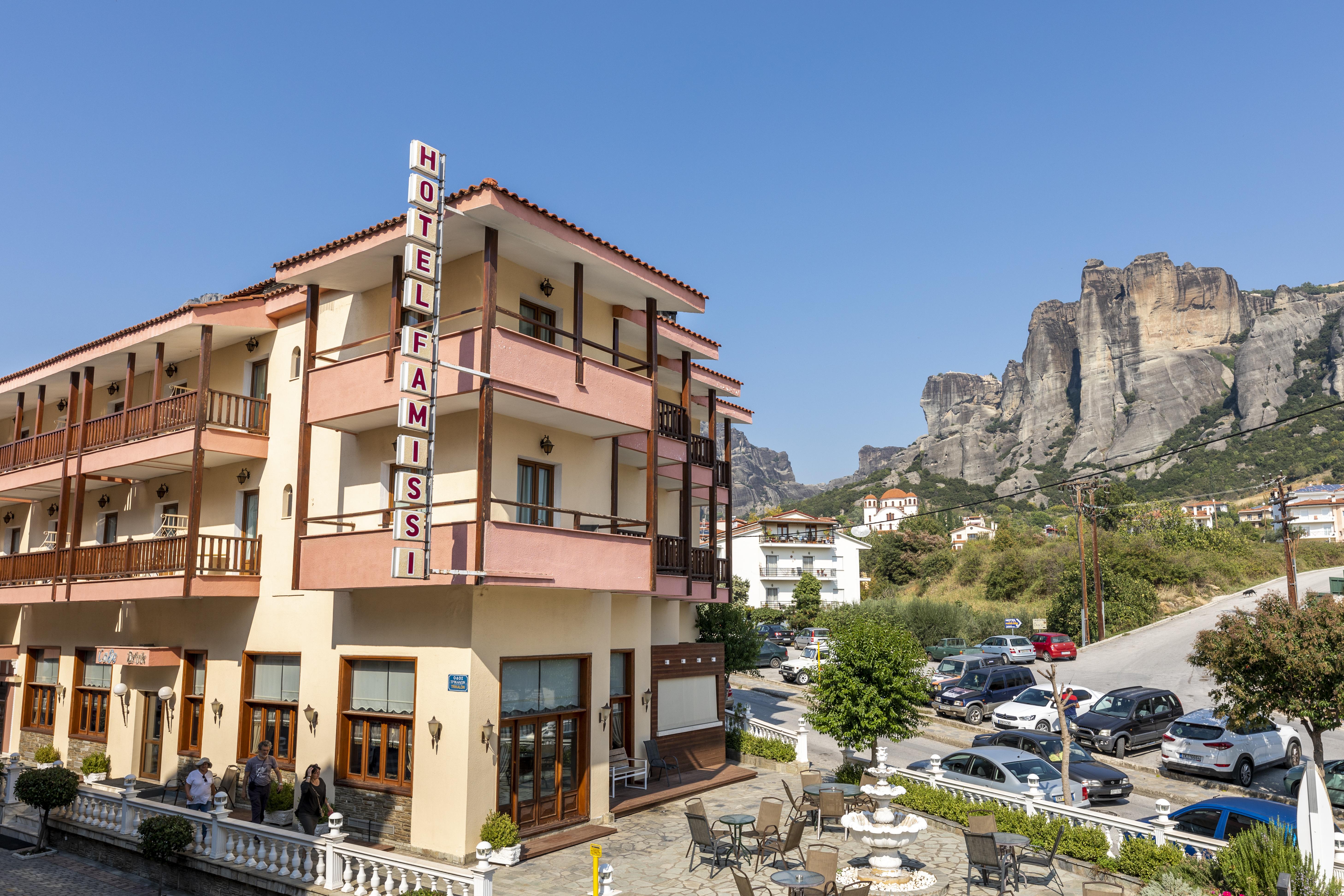 Famissi Hotel Kalambaka Extérieur photo