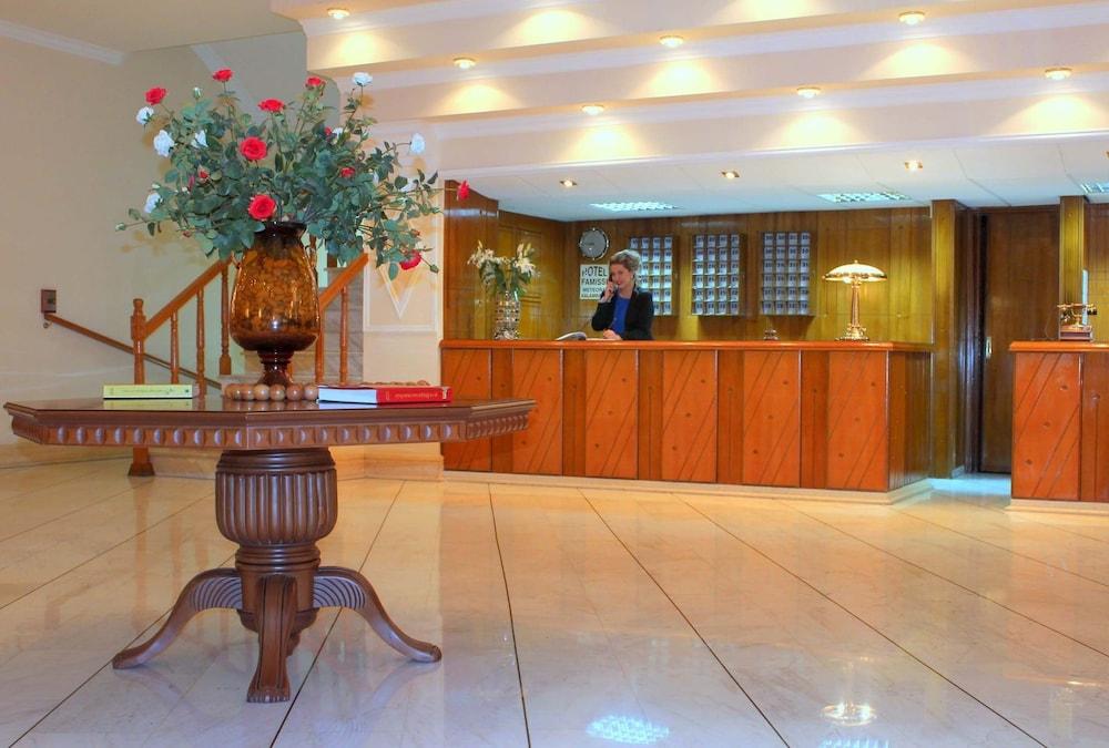 Famissi Hotel Kalambaka Extérieur photo