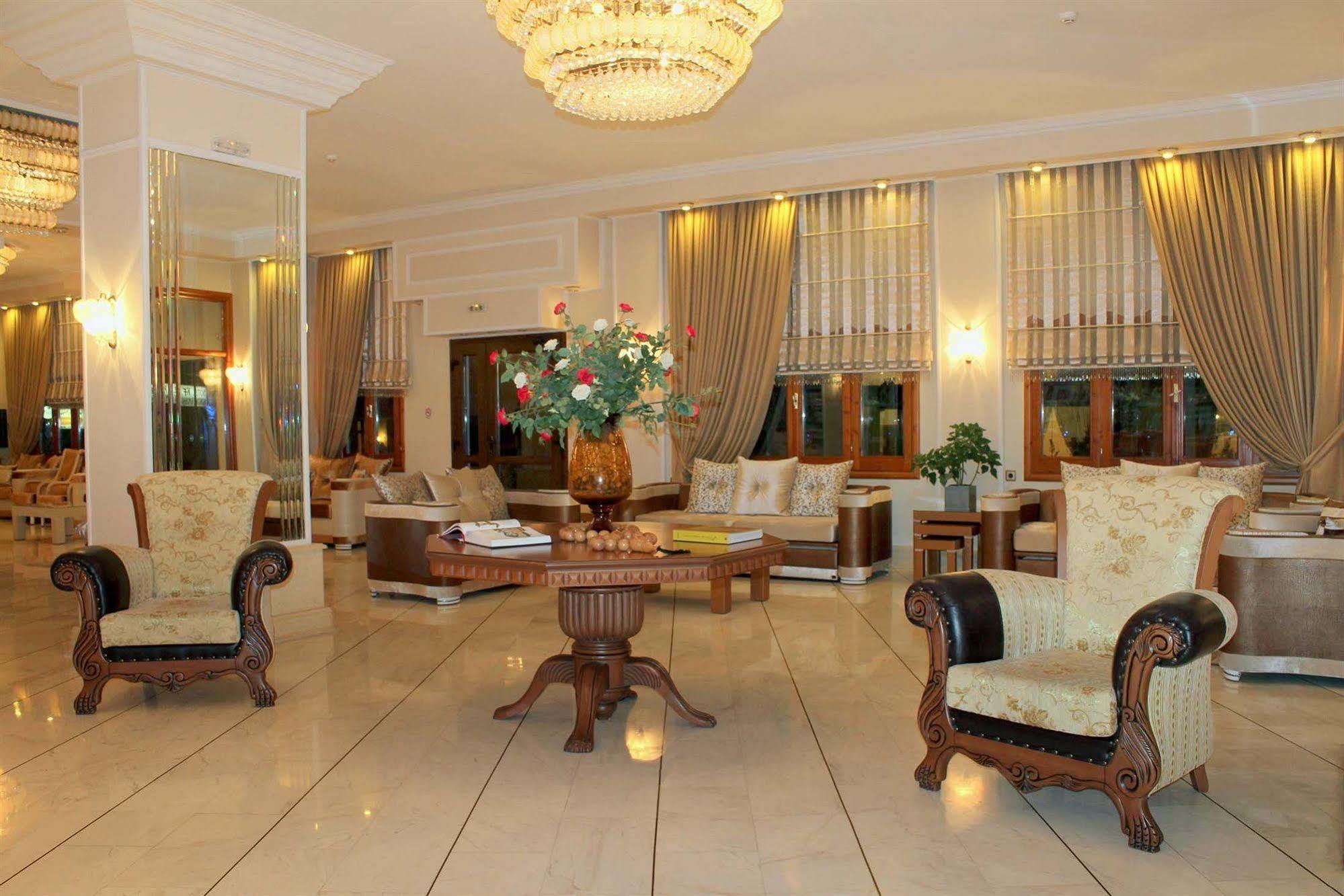 Famissi Hotel Kalambaka Extérieur photo