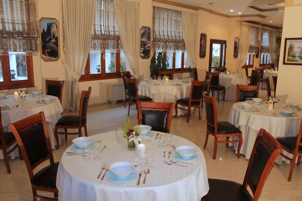 Famissi Hotel Kalambaka Extérieur photo